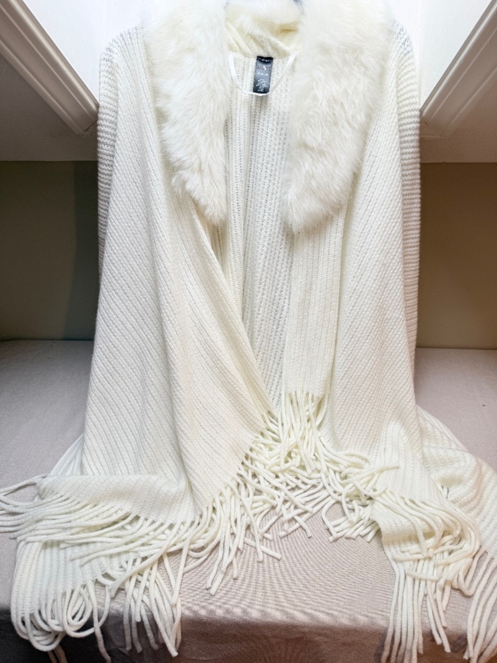 Mixit Ivory Knit Sweater Wrap With Fringe and Faux Fur Collar OS